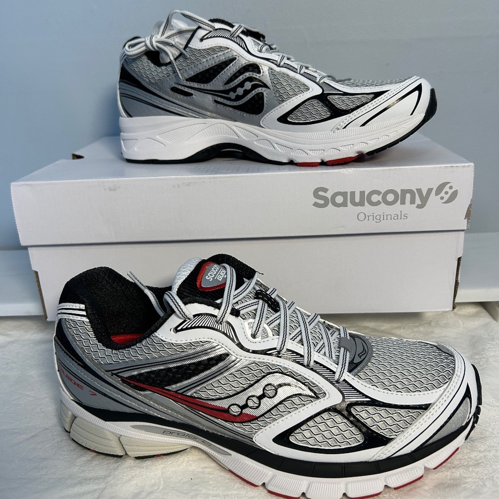 Saucony ProGrid Guid 7 NEW | White & Black | Unisex M 8, W 9.5| Classic running